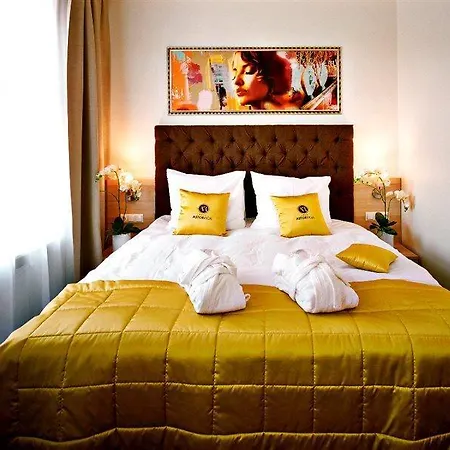 Hotel Radisson Old Town 4*