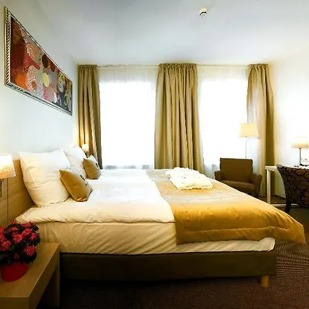 Radisson Old Town Hotel 4*