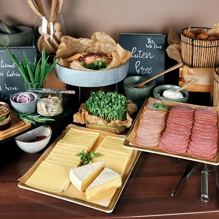 Radisson Old Town 4*