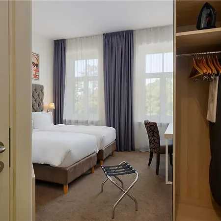 Radisson Old Town Отель