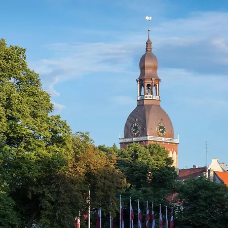 Radisson Old Town 4*