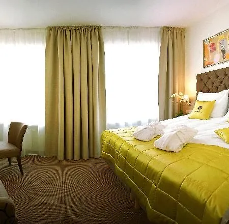 Radisson Old Town 酒店 4*