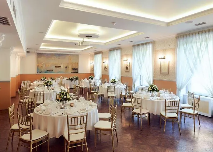 Radisson Old Town 酒店