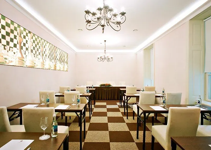 Radisson Old Town 4*