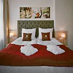 Radisson Old Town Hotel 4*